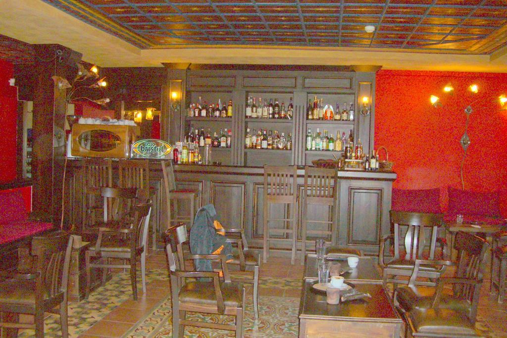 Astrovolia Hotel Kalampáka Buitenkant foto